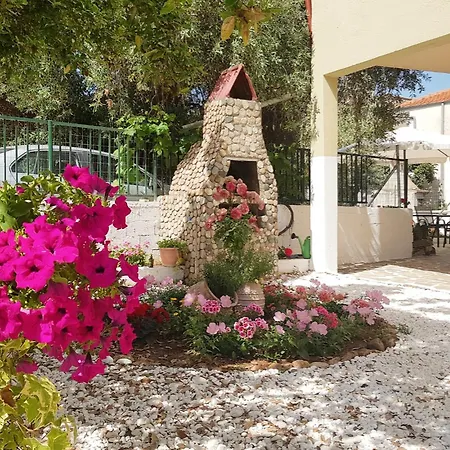 Apartment Moloha *