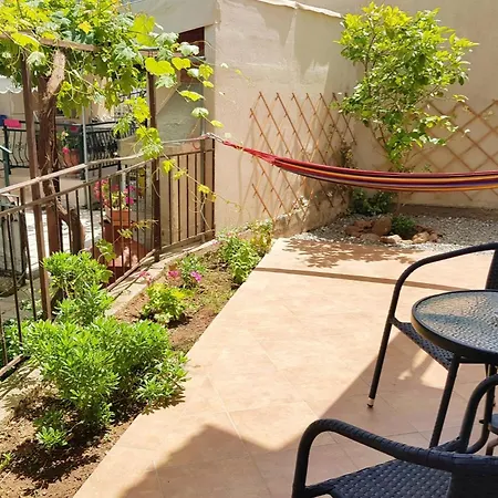 Moloha Apartment *