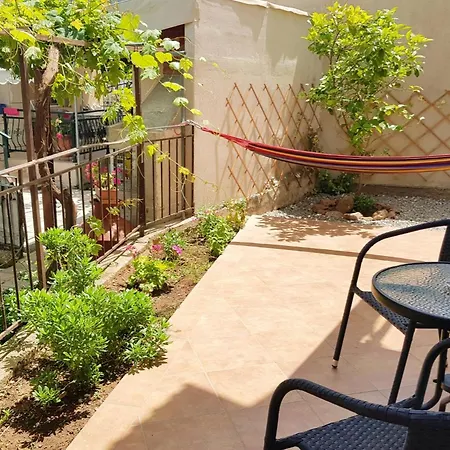 Moloha Apartment *